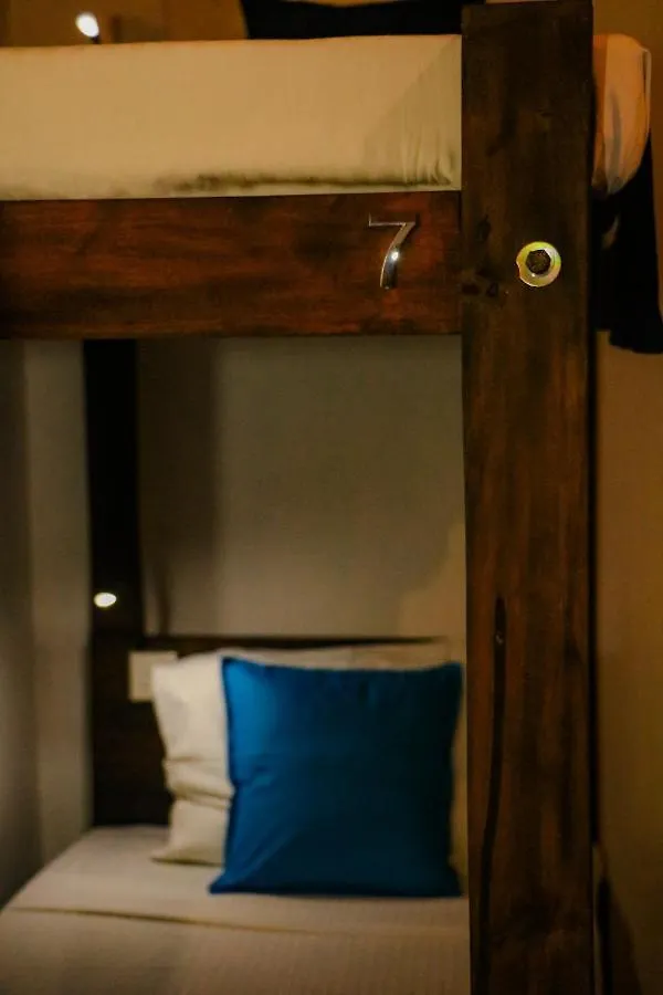 Tikuhut Hostel Sigiriya Sri Lanka