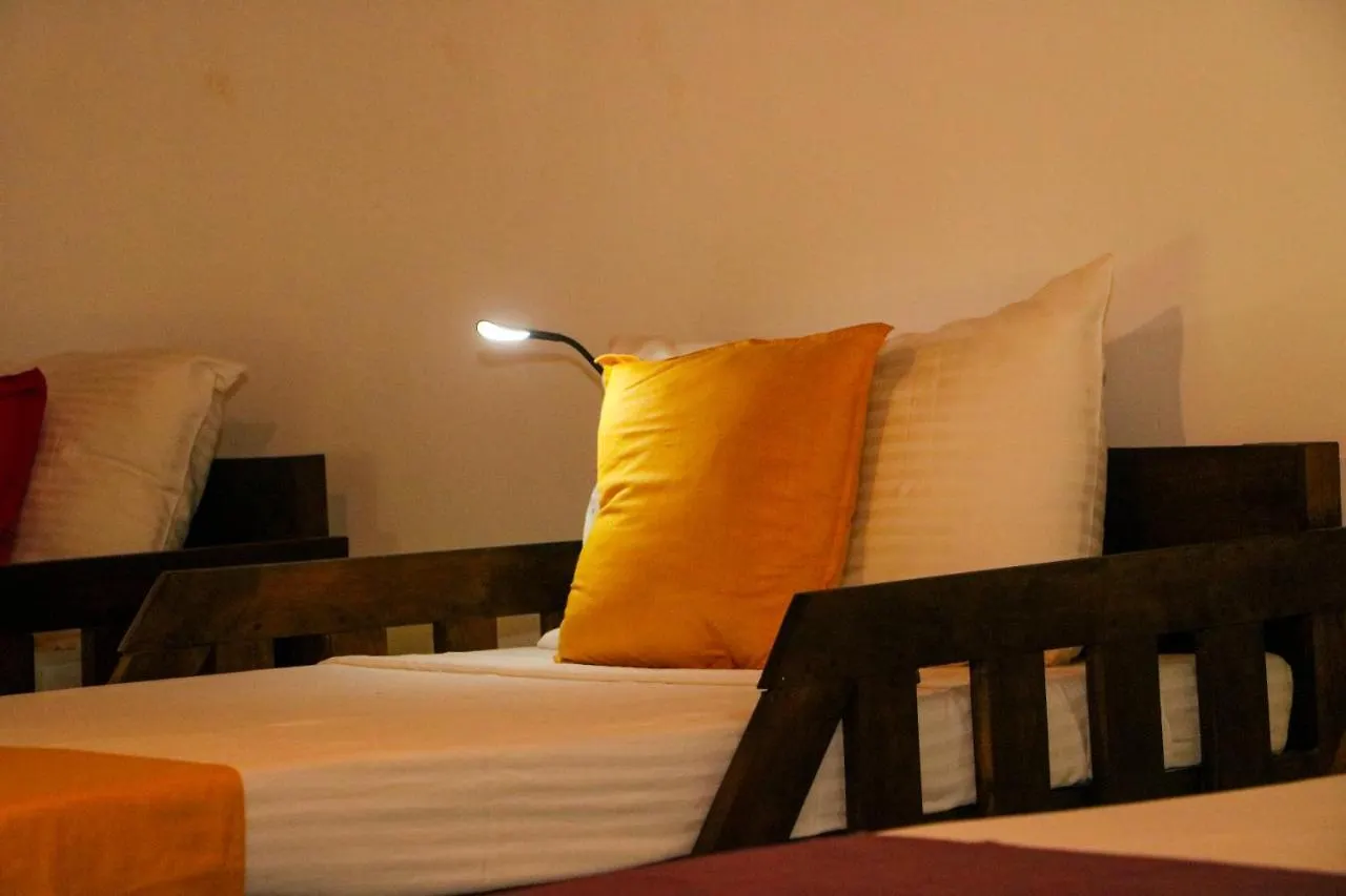 Tikuhut Hostel Sigiriya