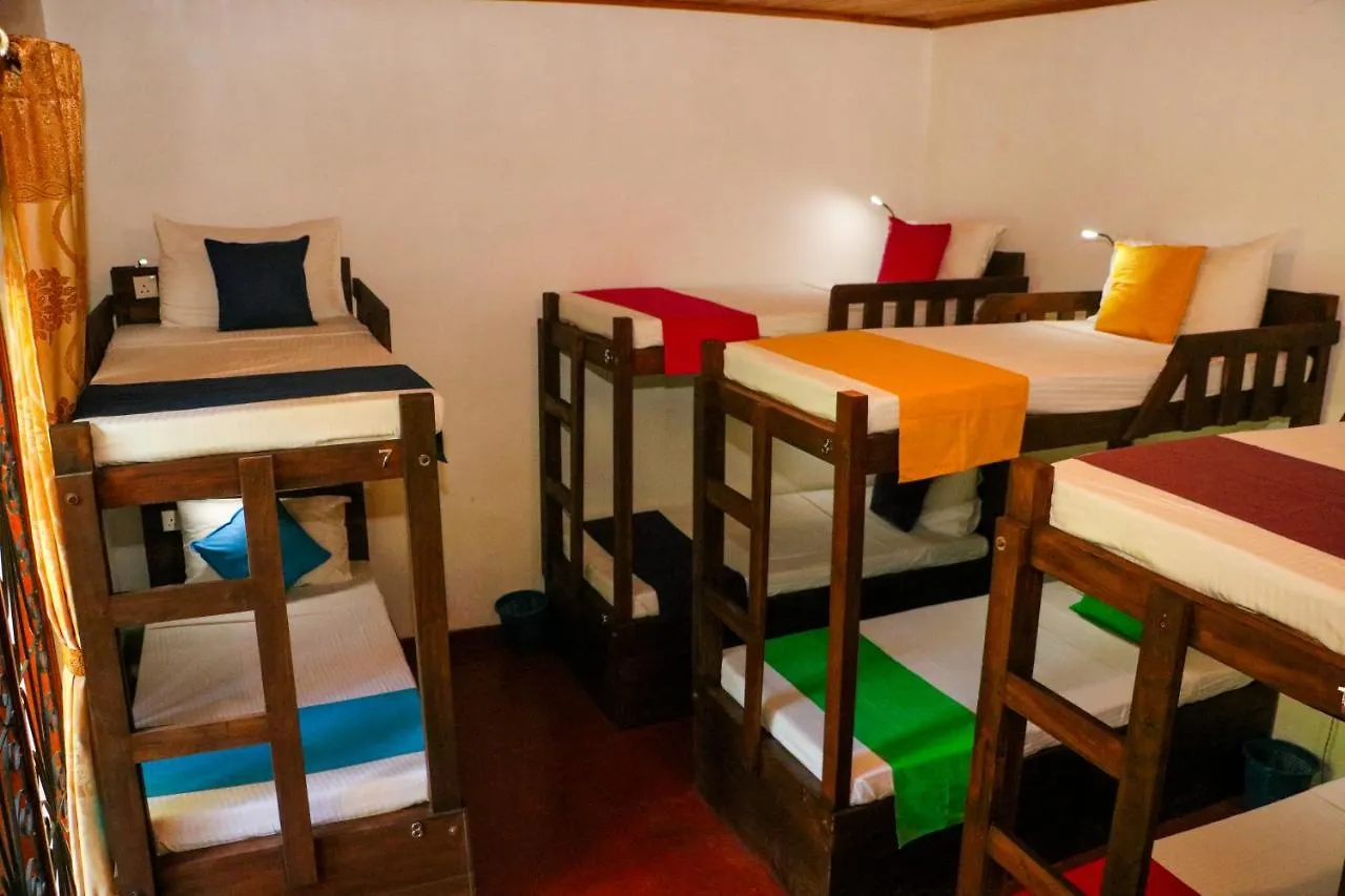 Tikuhut Hostel Sigiriya