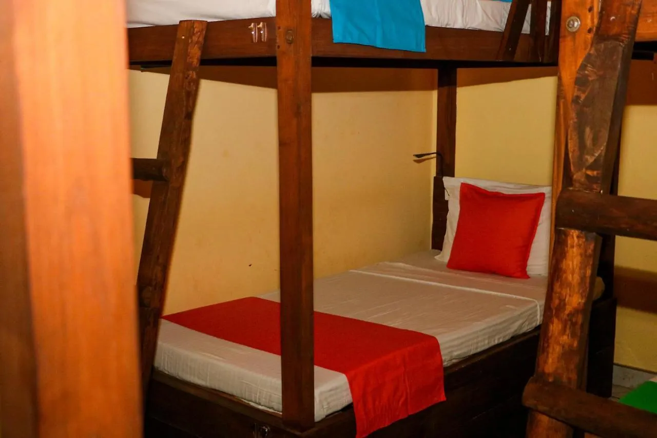 Tikuhut Hostel Sigiriya Sri Lanka