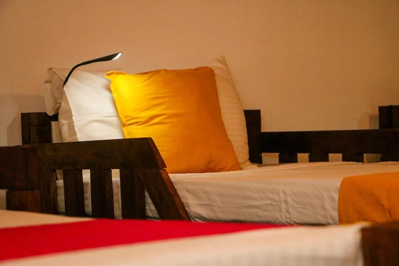 Tikuhut Hostel Sigiriya