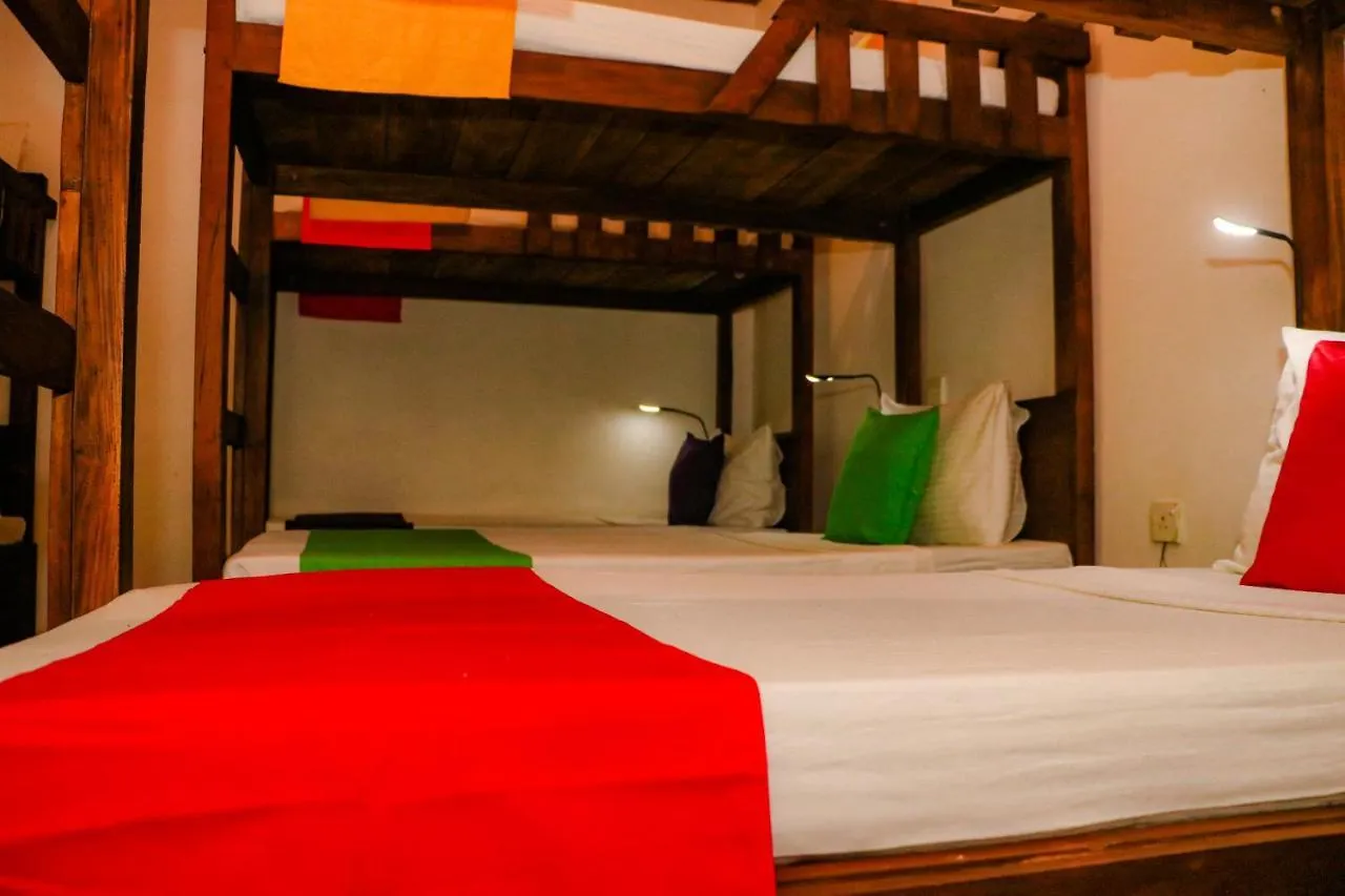Tikuhut Hostel Sigiriya