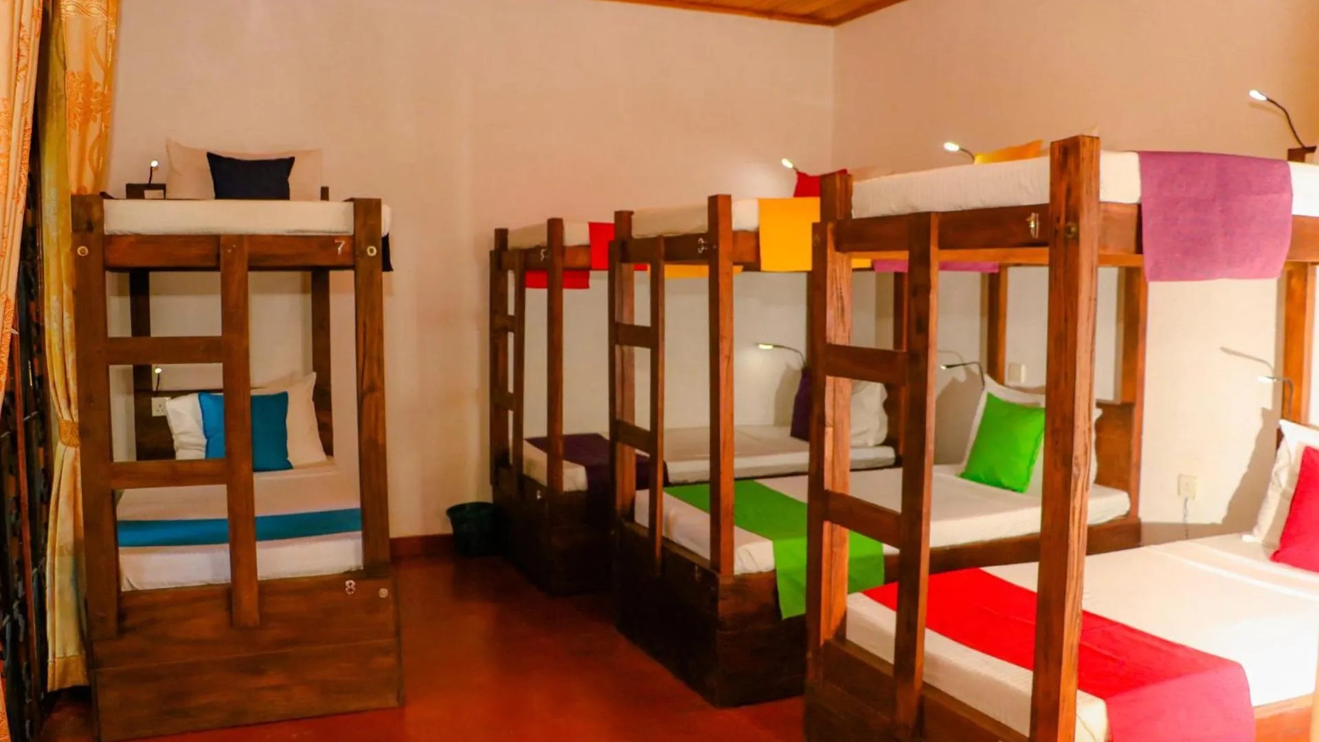 Tikuhut Hostel Sigiriya Sri Lanka