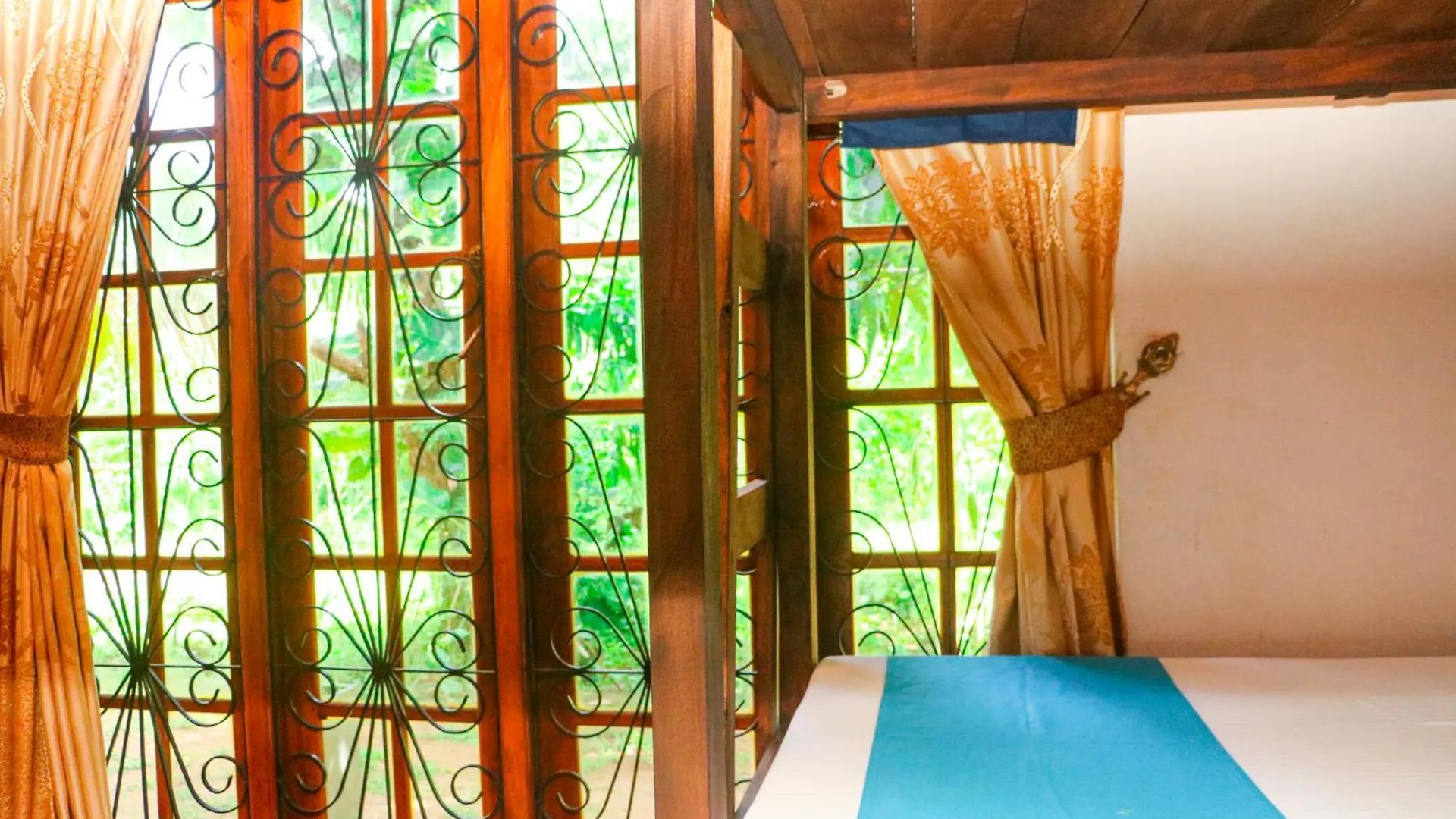 Tikuhut Hostel Sigiriya