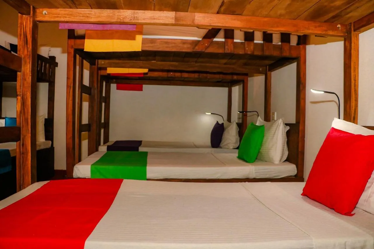 Tikuhut Hostel Sigiriya