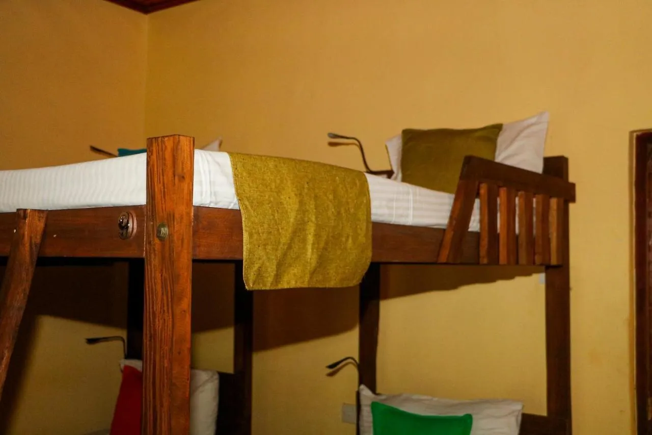 Tikuhut Hostel Sigiriya
