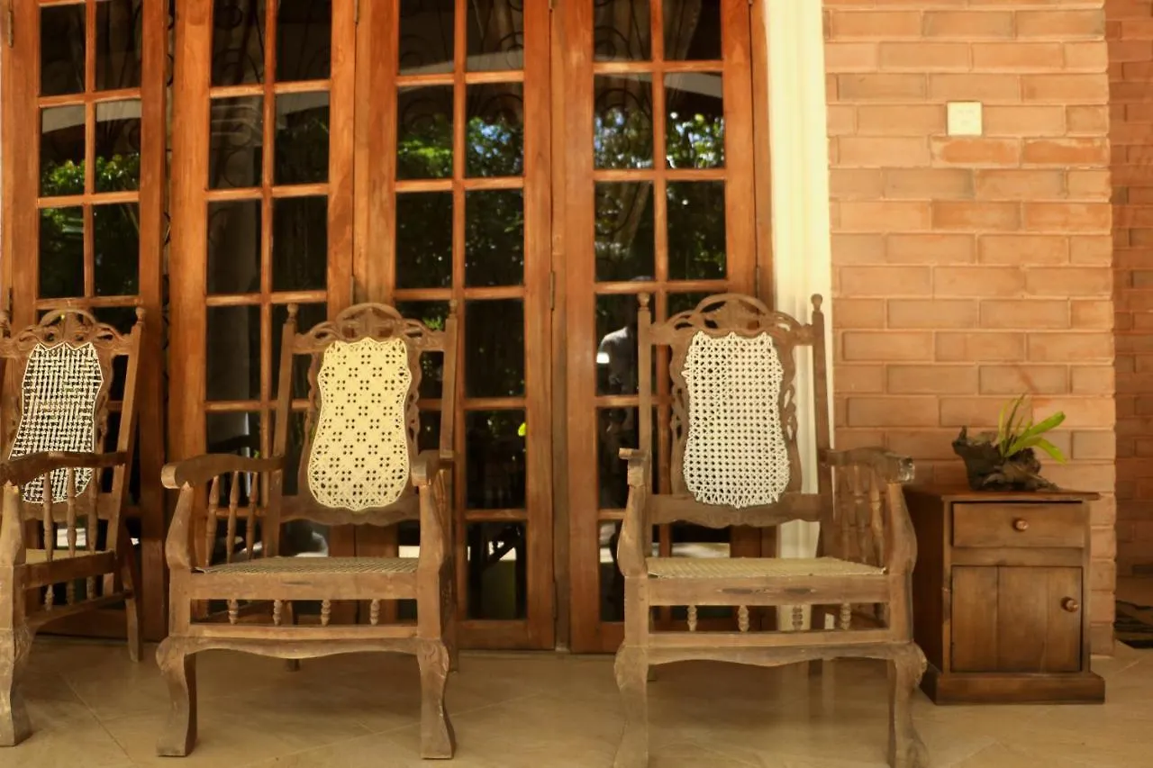 Tikuhut Hostel Sigiriya