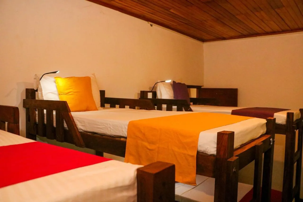 Tikuhut Hostel Sigiriya 0*,  Šrí Lanka